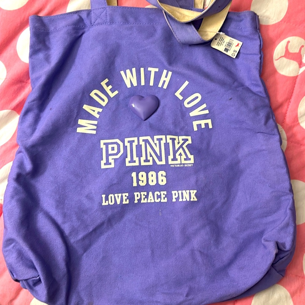 Bundle of vintage totes